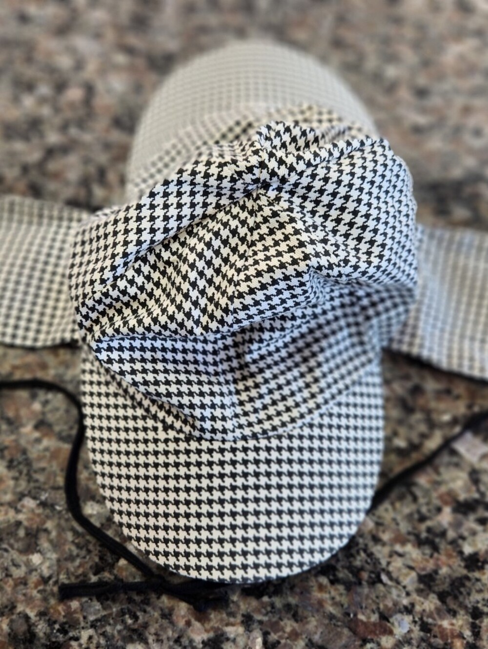 Jacobson J-HATS Black/White Houndstooth Detective Hat Sherlock Holmes Cap